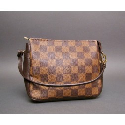Louis Vuitton Damier Canvas Trousse Make up Wristlet Pochette Bag
